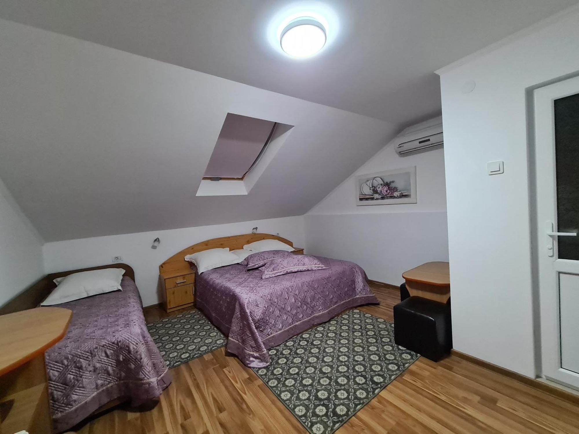 Casa Bianca Hotel Două Mai Exterior foto