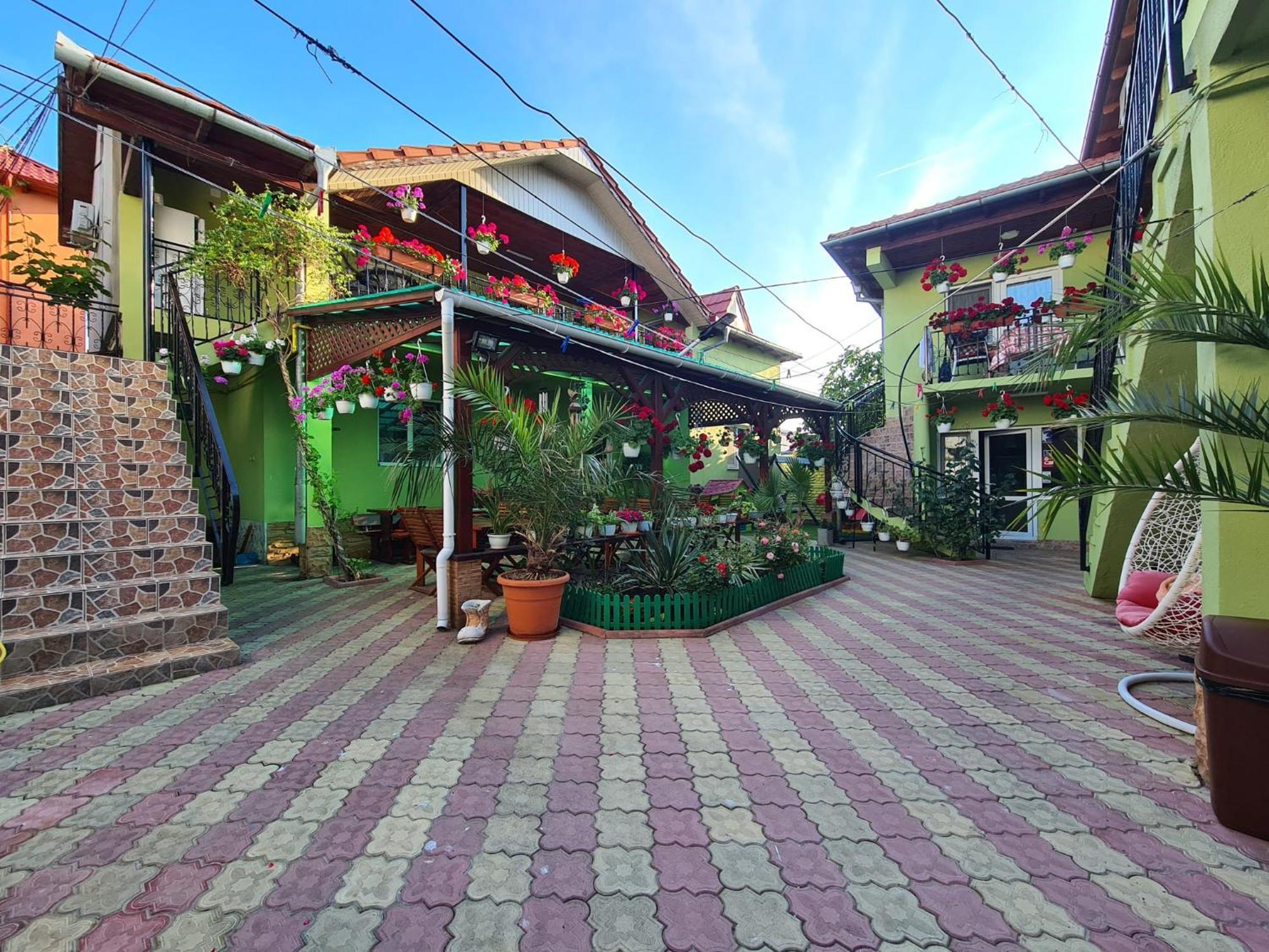 Casa Bianca Hotel Două Mai Exterior foto